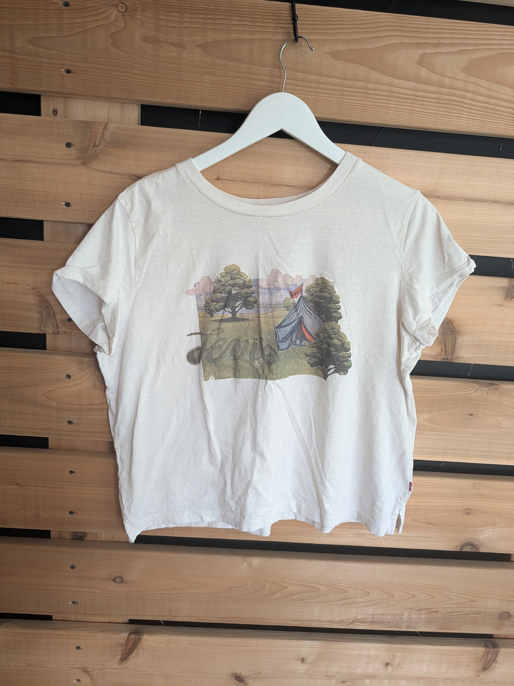 Levi's Cream Short-Sleeve Tee with Nature Graphic